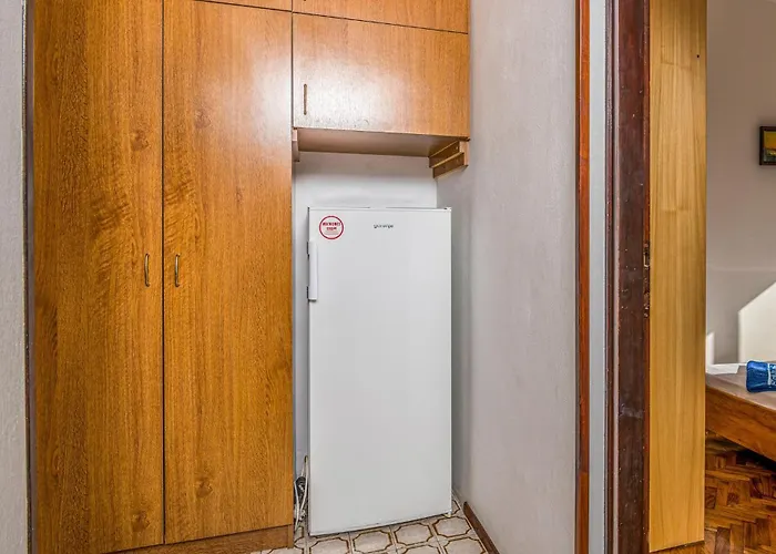 2 Bedroom Cozy In