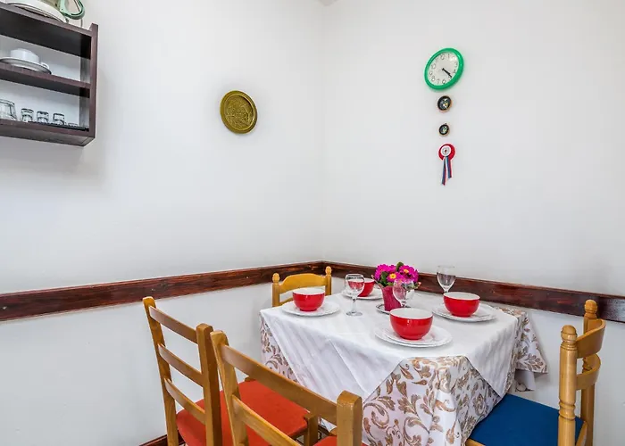 2 Bedroom Cozy In