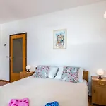 Apartamento 2 Bedroom Cozy In